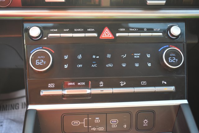 Used 2024 Hyundai Santa Fe Limited FWD image 26