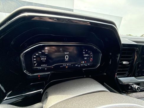 Certified 2024 GMC Sierra 1500 SLT w/ SLT Convenience Package image 18