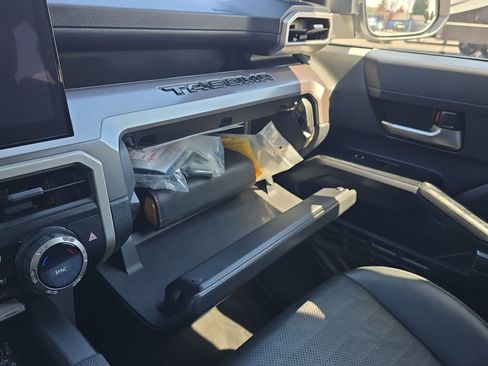 Certified 2024 Toyota Tacoma TRD Off-Road w/ TRD Off Road Premium Package AWD/4WD image 30
