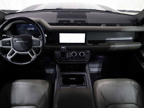 Used 2020 Land Rover Defender 110 SE image 24