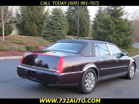 Used 2009 Cadillac DTS image 12