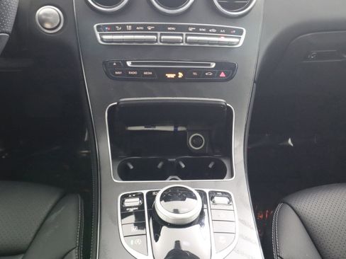 Used 2019 Mercedes-Benz GLC 300 image 18