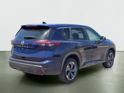 Used 2025 Nissan Rogue SV FWD image 6
