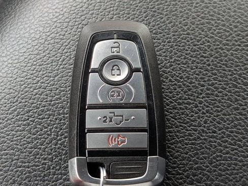 Used 2022 Ford F250 Lariat w/ Lariat Ultimate Package AWD/4WD image 36