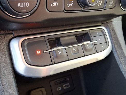 Used 2020 GMC Acadia SLT image 15