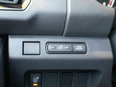 New 2026 Nissan Frontier SV w/ Tow Package image 24