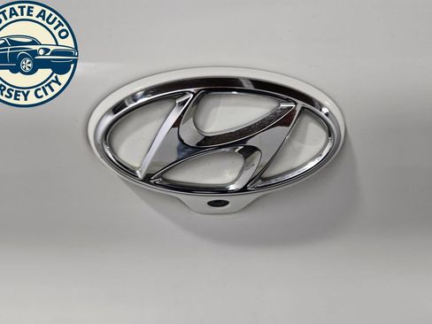 Used 2018 Hyundai Elantra GT FWD image 27