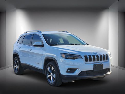 Used 2019 Jeep Cherokee Limited image 5