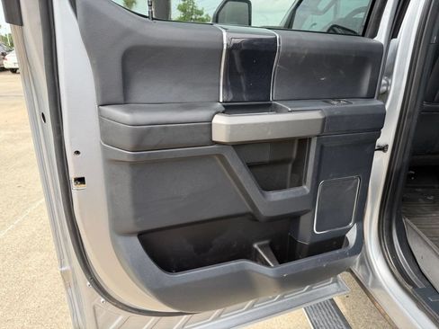 Used 2022 Ford F250 Platinum w/ FX4 Off-Road Package AWD/4WD image 14