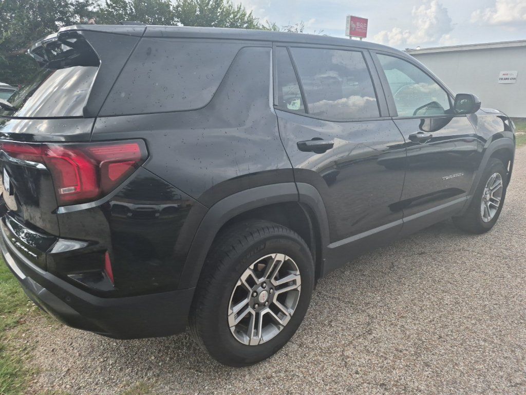 Used 2025 GMC Terrain Elevation AWD/4WD image 3