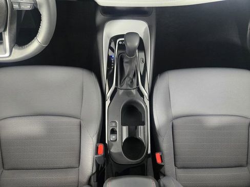 Used 2025 Toyota Corolla SE image 24