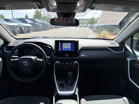 Used 2024 Toyota RAV4 XLE FWD image 30