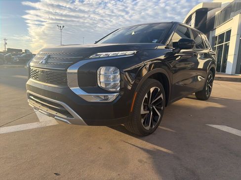 Used 2023 Mitsubishi Outlander SE image 7