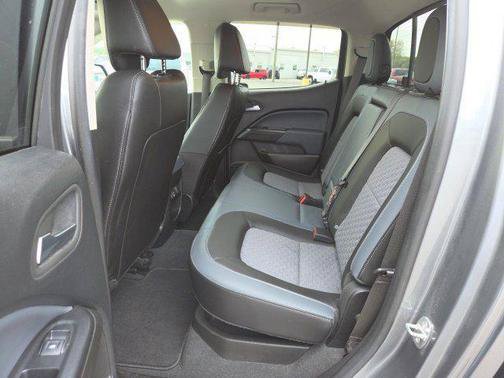 Used 2022 Chevrolet Colorado Z71 w/ Trail Boss Package AWD/4WD image 18