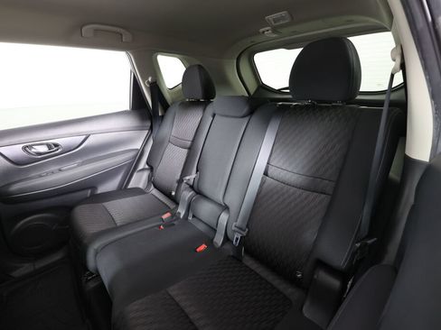 Used 2018 Nissan Rogue SV w/ Premium Package AWD/4WD image 15