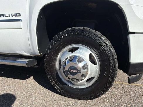 Used 2014 GMC Sierra 3500 Denali AWD/4WD image 21