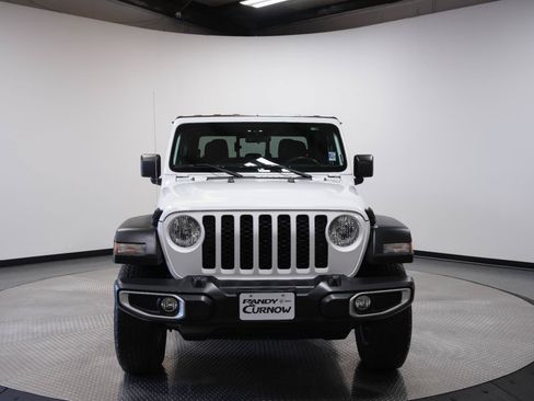 Used 2023 Jeep Gladiator Sport AWD/4WD image 2