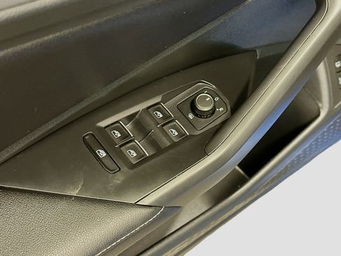 Used 2023 Volkswagen Jetta S FWD image 15