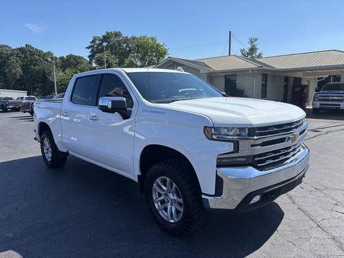 Used 2019 Chevrolet Silverado 1500 LTZ AWD/4WD image 3