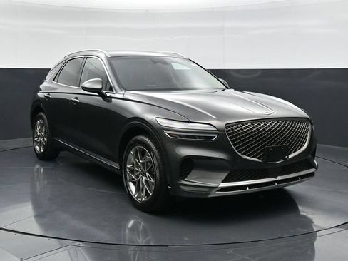 Used 2025 Genesis GV70 2.5T AWD/4WD image 4