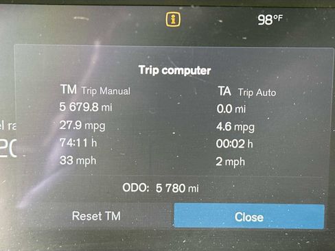 Used 2025 Volvo XC40 B5 Core w/ Protection Package Premier image 12