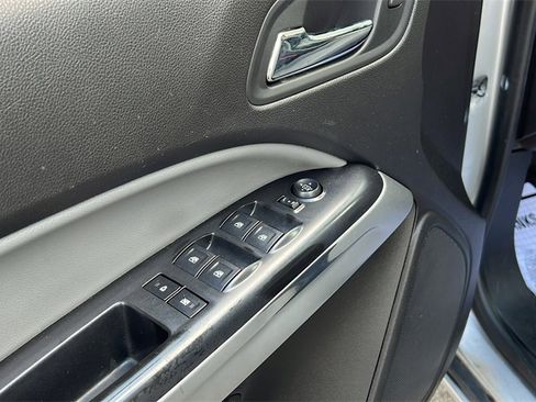 Used 2015 Chevrolet Colorado LT image 11