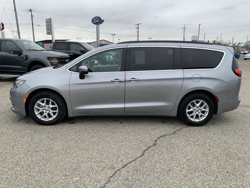 Used 2020 Chrysler Voyager Lxi image 5