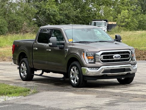 Used 2022 Ford F150 XLT w/ Equipment Group 302A High AWD/4WD image 1