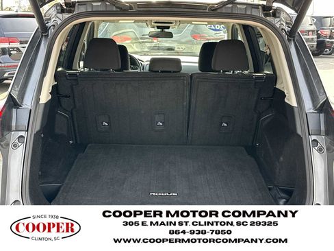 Used 2025 Nissan Rogue SV image 18