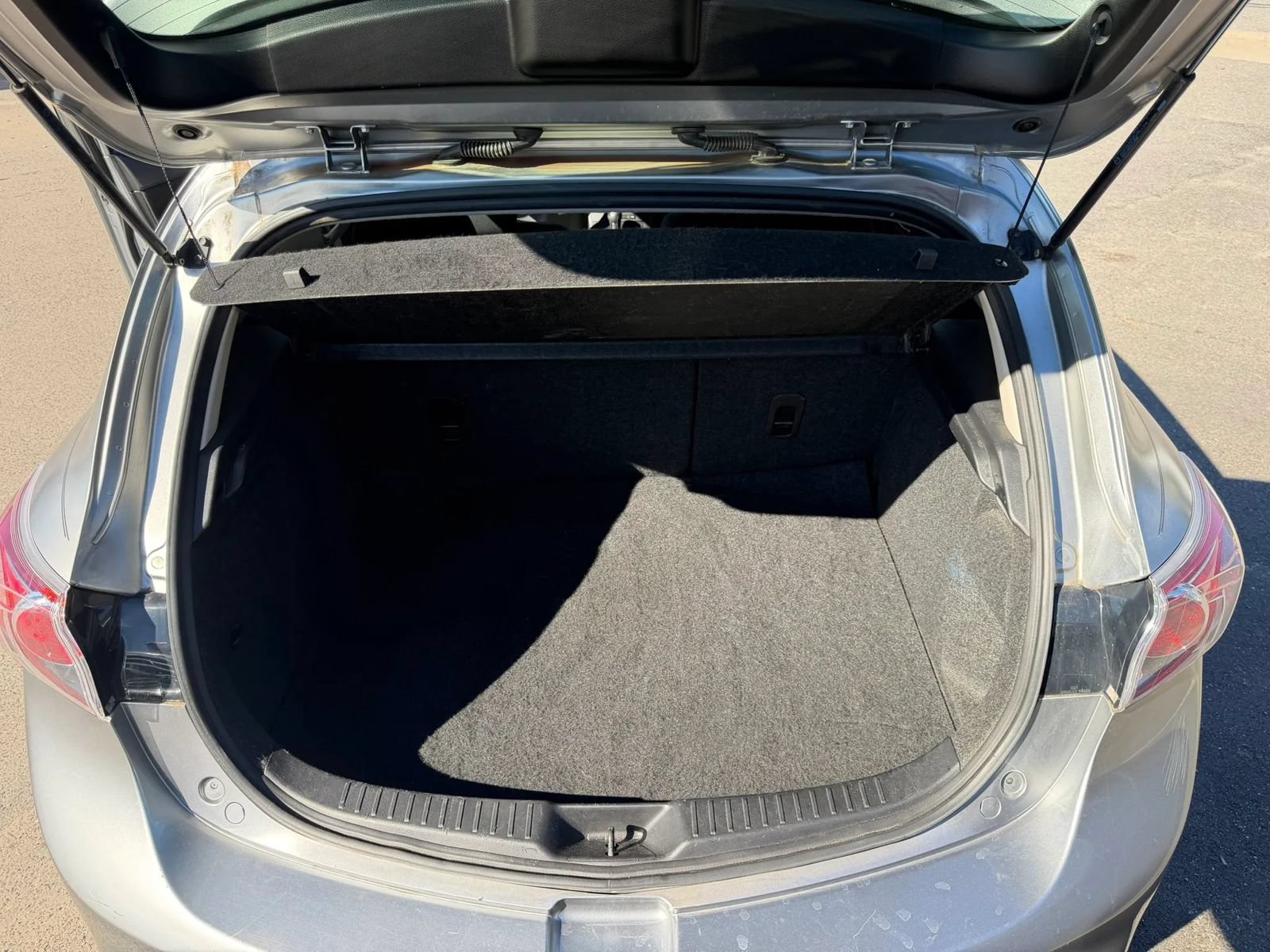 Used 2012 MAZDA MAZDA3 i Touring FWD image 15