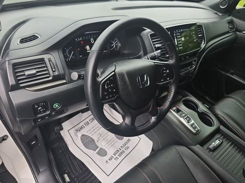 Used 2023 Honda Passport TrailSport image 16