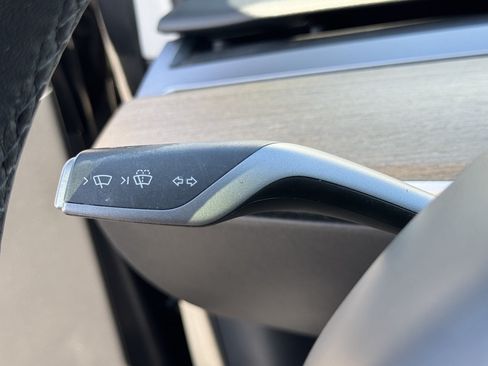 Used 2023 Tesla Model 3 Standard Range RWD image 31