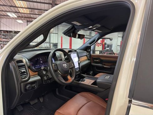 Used 2024 RAM 3500 Limited w/ Safety Group image 10