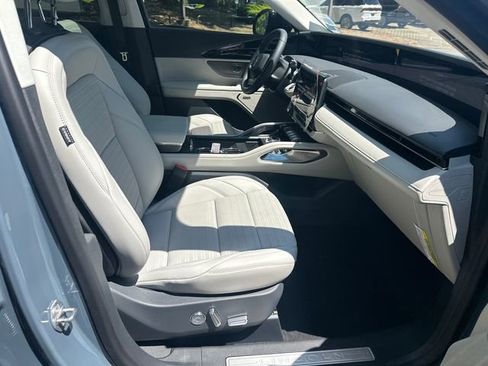 New 2026 Lincoln Nautilus Reserve AWD/4WD image 14