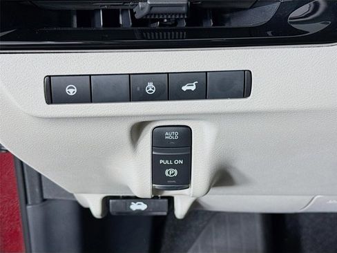 Certified 2025 Nissan Murano SL AWD/4WD image 11