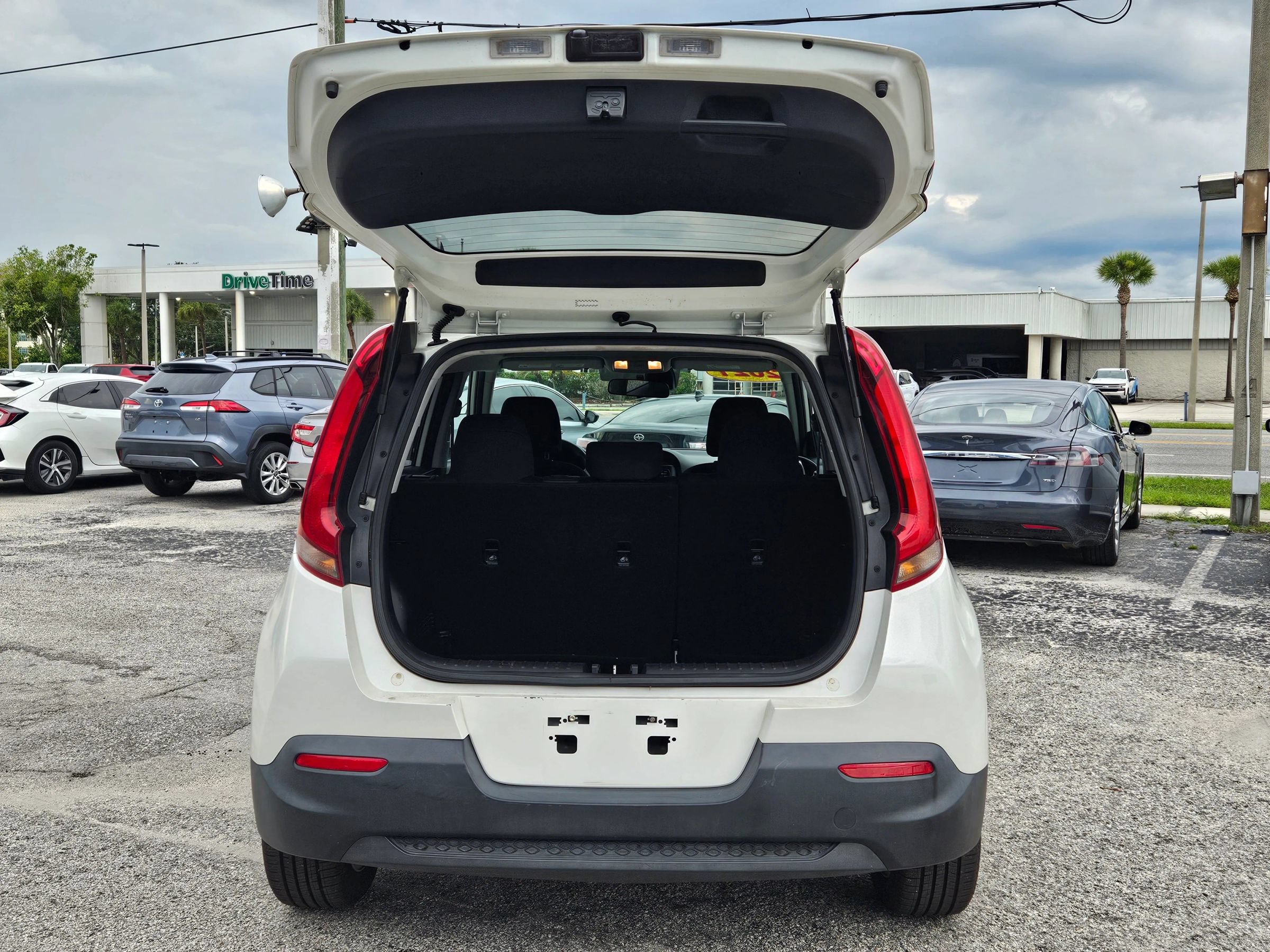 Used 2021 Kia Soul S FWD image 16