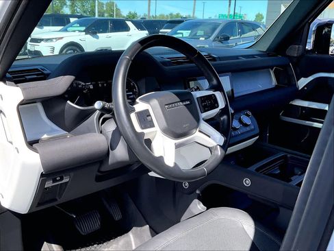 Used 2023 Land Rover Defender 110 S image 15