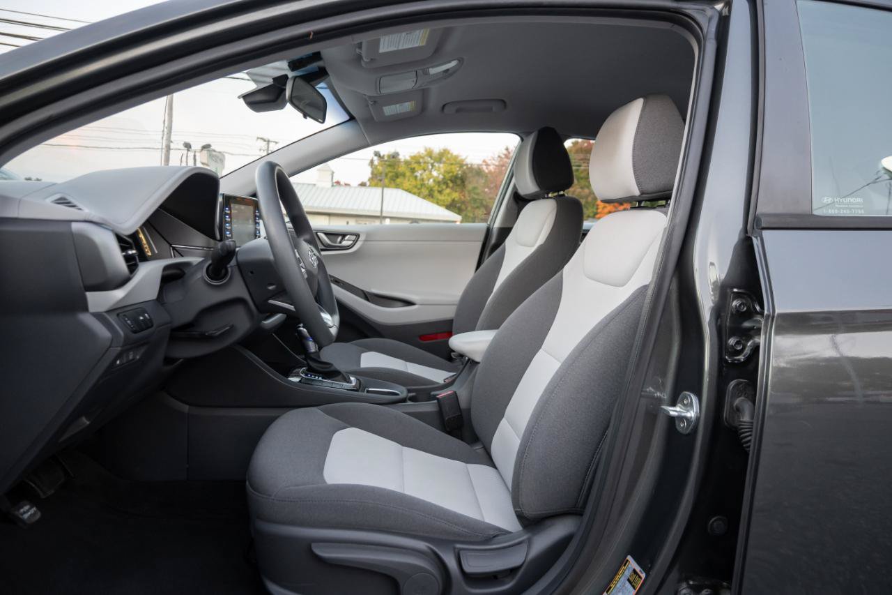 Used 2020 Hyundai Ioniq Blue FWD image 13