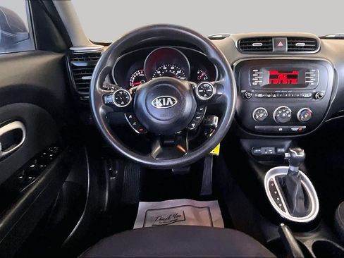 Used 2015 Kia Soul FWD image 5