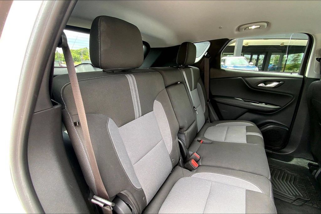 Used 2023 Chevrolet Blazer LT FWD image 24