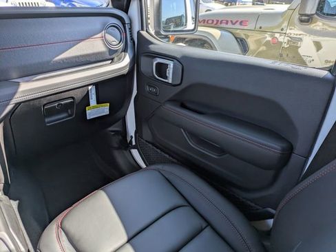 New 2026 Jeep Gladiator Rubicon AWD/4WD image 18