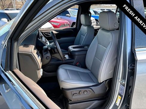 Used 2022 GMC Yukon SLT w/ SLT Luxury Package image 17