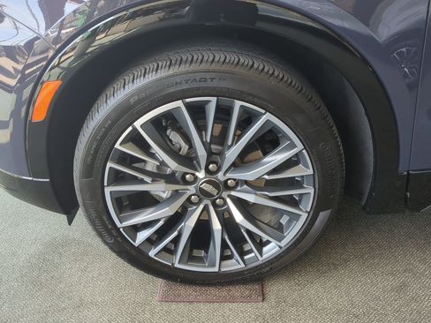 Certified 2024 Cadillac XT4 Sport image 30