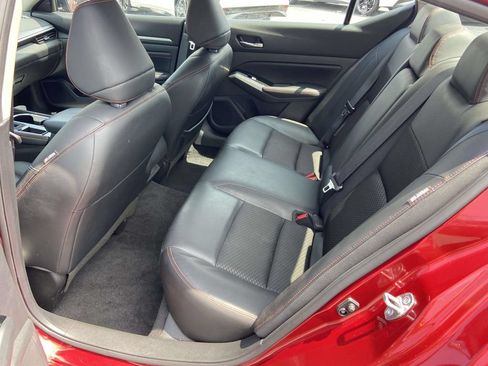 Used 2023 Nissan Altima 2.5 SR FWD image 13