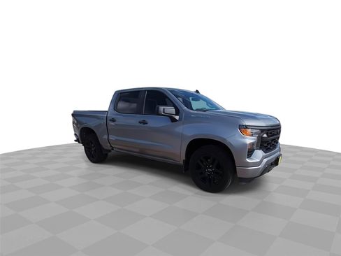 Used 2023 Chevrolet Silverado 1500 Custom RWD image 2