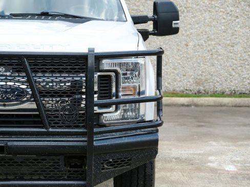 Used 2019 Ford F250 XL w/ STX Appearance Package AWD/4WD image 43