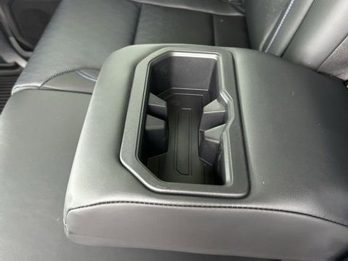 Used 2025 Toyota Tundra Platinum image 37