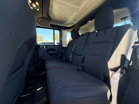Used 2023 Jeep Wrangler Unlimited AWD/4WD image 11