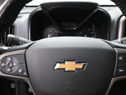 Used 2020 Chevrolet Colorado Z71 AWD/4WD image 16