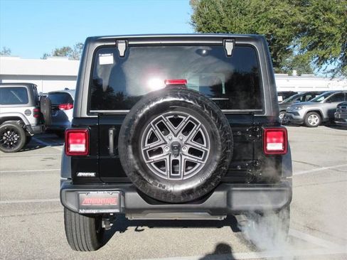 Certified 2024 Jeep Wrangler Sport S image 5